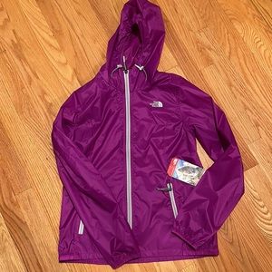 New North Face Women’s cyclone hoodie